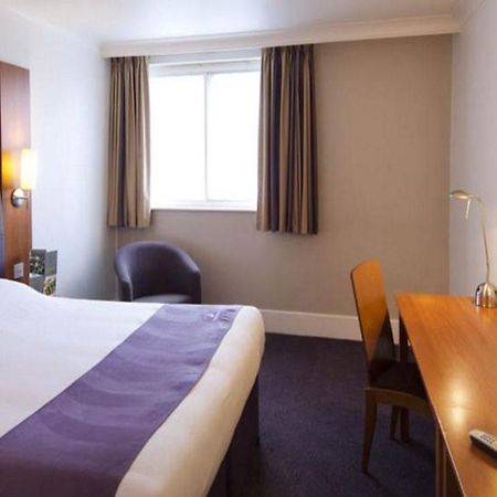 Premier Inn 凯特林 外观 照片