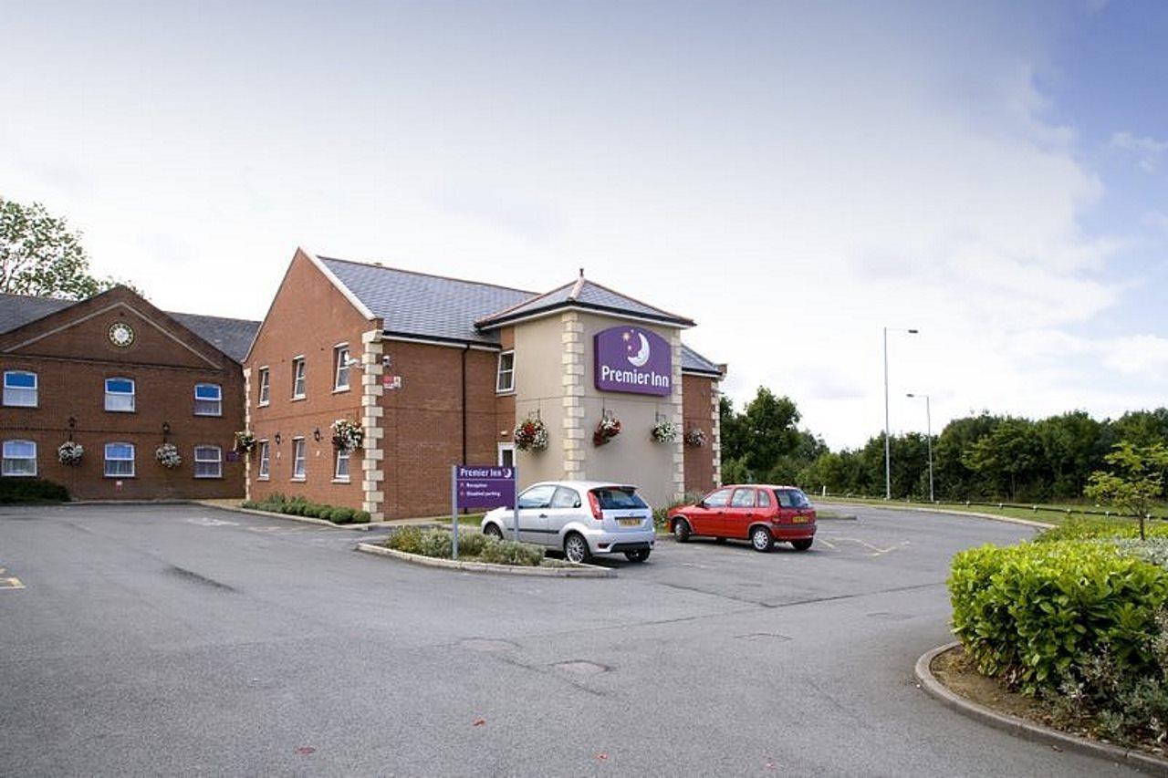 Premier Inn 凯特林 外观 照片
