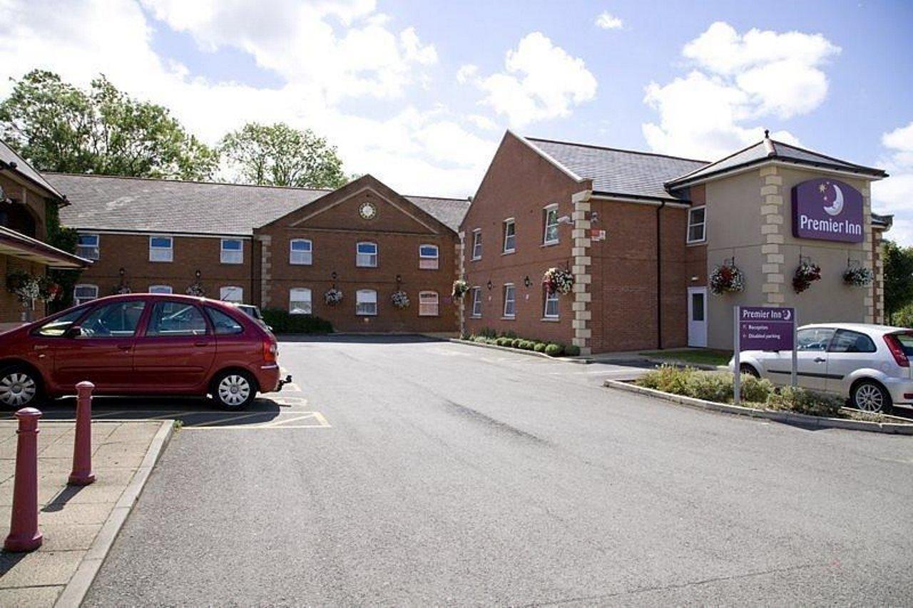 Premier Inn 凯特林 外观 照片