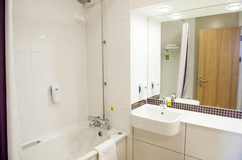 Premier Inn 凯特林 外观 照片